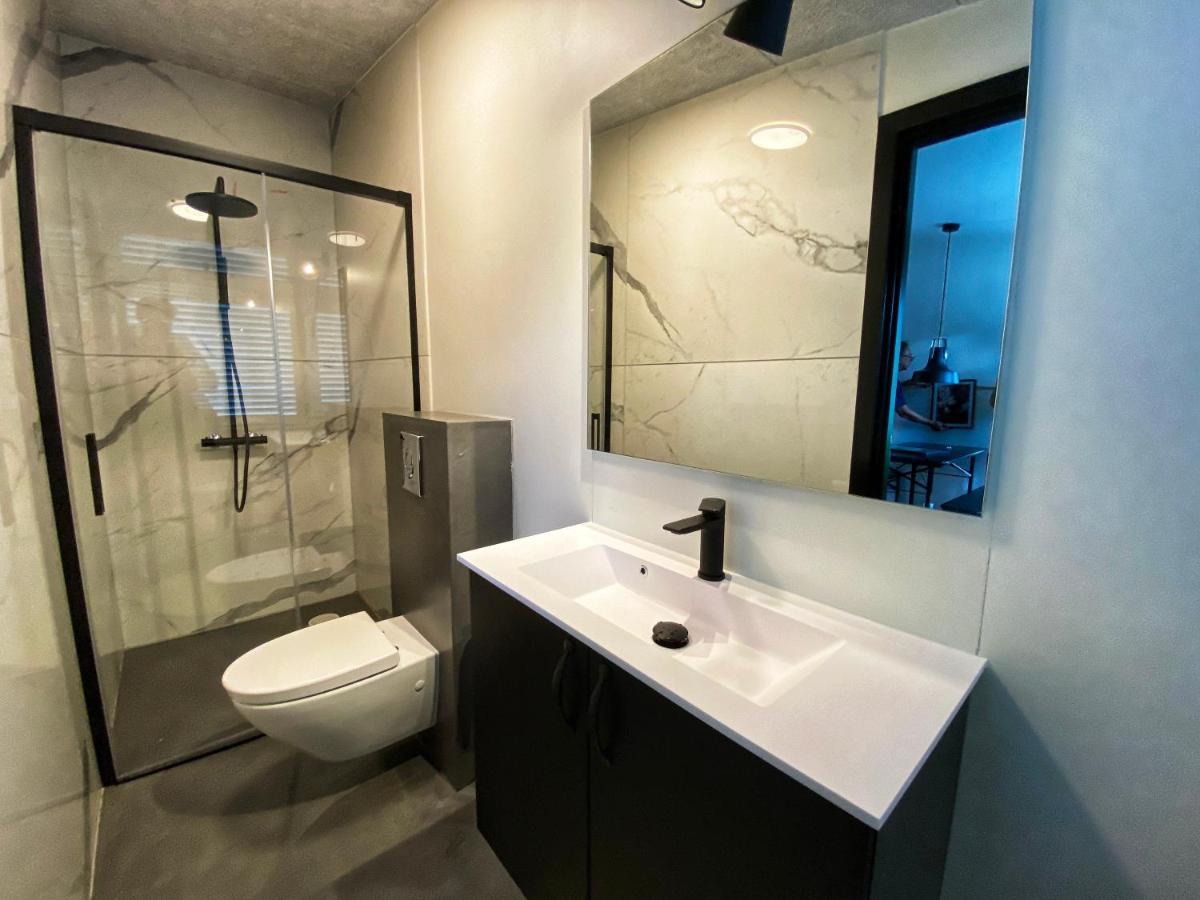 Broncks Apartment 4 - Modern 1-Bedroom In The Heart Of Tórshavn Extérieur photo
